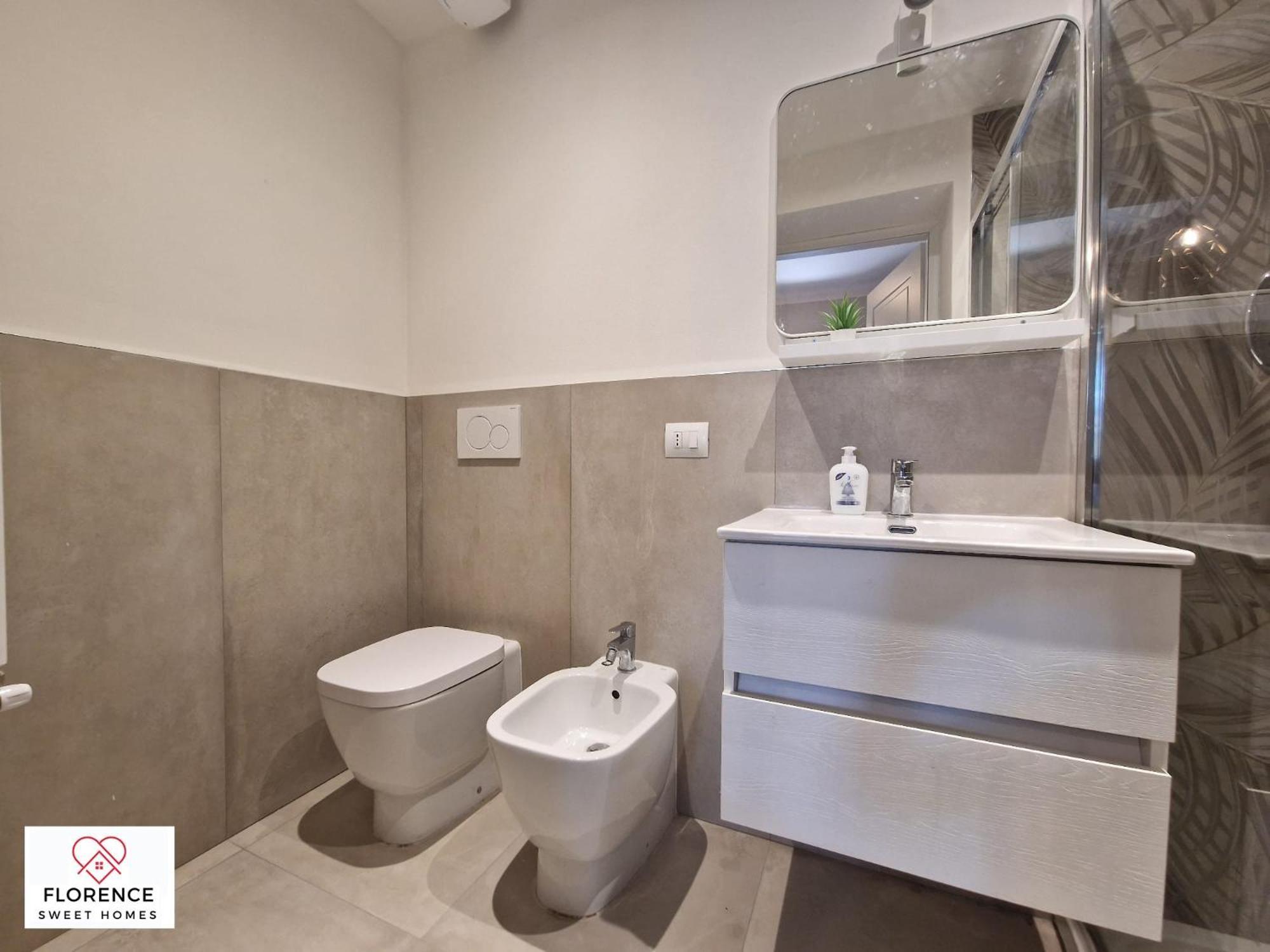 Lella Apartment With Free Parking By Florence Sweet Homes ภายนอก รูปภาพ