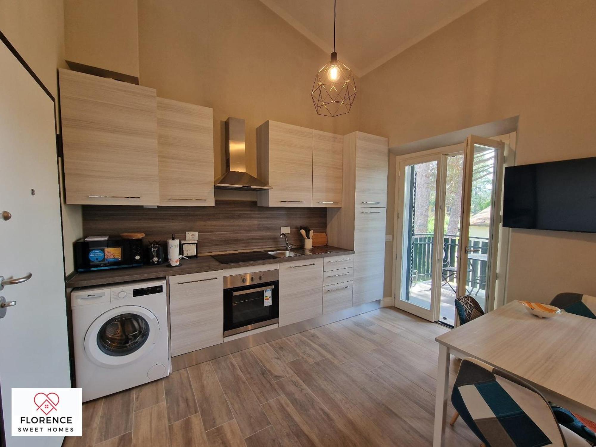 Lella Apartment With Free Parking By Florence Sweet Homes ภายนอก รูปภาพ